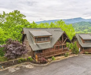 Photo 4 - Summit View Way Resort Cabin w Hot Tub Deck w Views Pool Table