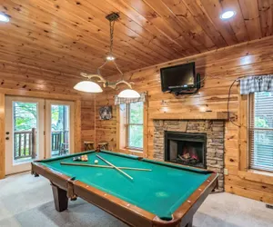 Photo 2 - Summit View Way Resort Cabin w Hot Tub Deck w Views Pool Table