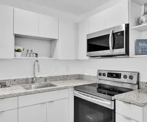 Photo 4 - Modern Hallandale Apt w/ Backyard Near Beach