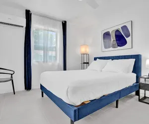 Photo 3 - Modern Hallandale Apt w/ Backyard Near Beach