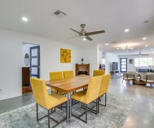 Photo 2 - Oakland Park Oasis Heated Pool & Private Patio