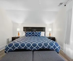 Photo 4 - Detroit Escape: 2BR Apartment for 7 w/ Wifi