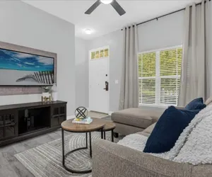 Photo 4 - 3BR Condo w/ BBQ & Heated Pool Near Disney & Malls