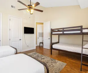 Photo 4 - Luxury Penthouse - Amazing Views! Near Sdc!
