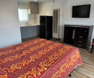 Photo 3 - BORONDA INN