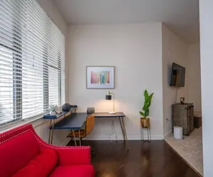 Photo 2 - Modern Luxury Apartment with Gym 410