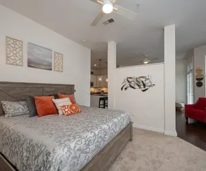 Photo 3 - Modern Luxury Apartment with Gym 410