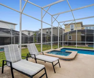 Photo 4 - Chic Spacious 5BR Retreat Near Disney