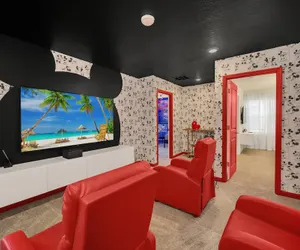 Photo 2 - Chic 10br Retreat With Themed Rooms Pool