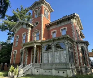 Photo 2 - Upjohn House Inn