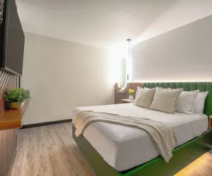 Photo 2 - LYFE INN & SUITES by AGA- North Hollywood Universal Studios