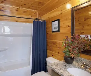 Photo 2 - 12bdr w/ Game Room, Hot Tub, Movie Theater, Deck Views A View for All Seasons