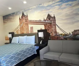 Photo 4 - Elite Inn & Suites