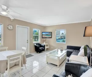 Photo 4 - Oceanfront Oasis Charming 1BR Getaway