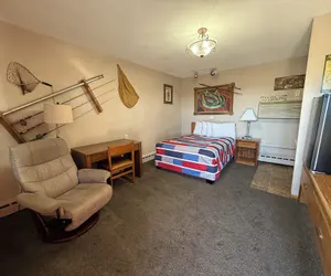 Photo 5 - Lighthouse Inn