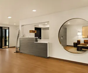 Photo 4 - LivAway Suites- Syracuse