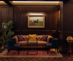 Photo 3 - Whisky Hotel