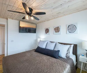 Photo 4 - Mountain Views Full Kitchen Indoor Pool Access