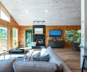 Photo 4 - Pet-friendly Hot Tub Soaker Tub Grill Full Kitchen