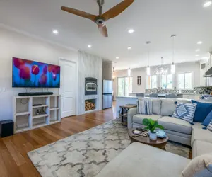 Photo 3 - Sleeps12 Pet Friendly 2 Hottubs Views Full Kitchen