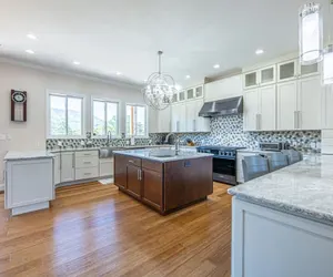 Photo 5 - Sleeps12 Pet Friendly 2 Hottubs Views Full Kitchen