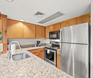 Photo 3 - Sleeps 8 Pool Playground Mountain Views Hot Tub