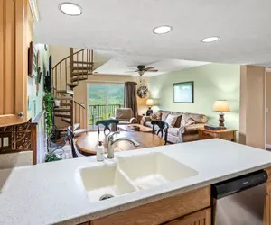 Photo 4 - Sleeps 8 Pool Playground Mountain Views Hot Tub