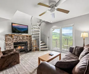 Photo 5 - Sleeps 6 Mountain Views Heated Pool Playground