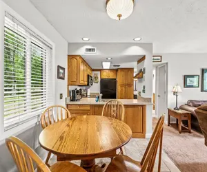 Photo 3 - Sauna Mountain Views Indoor Pool Sleeps 4