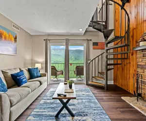 Photo 4 - Indoor Pool Mountain Views Hot Tub Sleeps 6