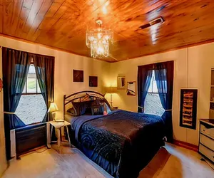 Photo 5 - Mama Jeans Pillowville Home
