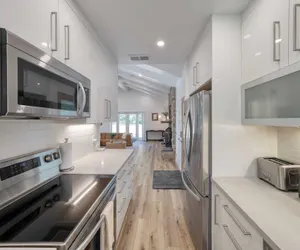 Photo 5 - Sunridge Lookout by Avantstay Big Backyard Oasis + Patio, Central Location