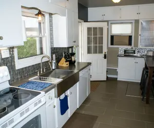 Photo 5 - Home Away From Home 1 Bedroom Home