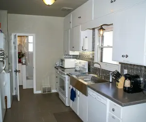 Photo 4 - Home Away From Home 1 Bedroom Home