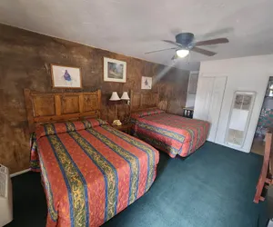 Photo 5 - Smokey Bear Motel