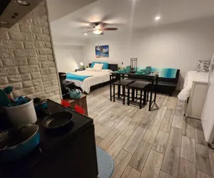 Photo 5 - Exec Suite King Bed Hot Tub Gym Laundry