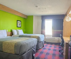 Photo 2 - Classic Inn By OYO I- 240 Near Memphis Airport