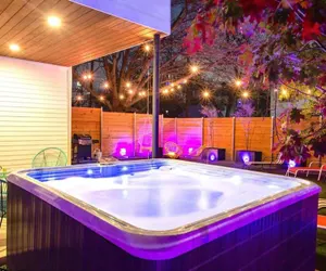 Photo 4 - Hot Tub Club - 6min Walk To Rainey St