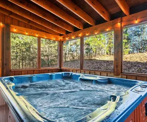 Photo 4 - Stunning Cabin w Hot Tub Pool Table Arcades