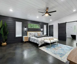 Photo 4 - Whispering Retreat Sleeps 4