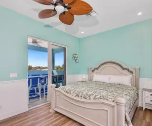 Photo 4 - Blue Dolphin View