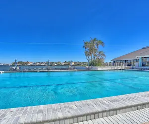 Photo 2 - St. Pete Beach Yacht and Tennis Club 404