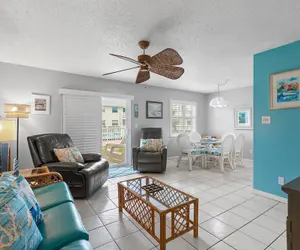 Photo 2 - Colony Beach Club 132