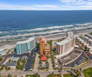 Photo 2 - Coronado Towers 201