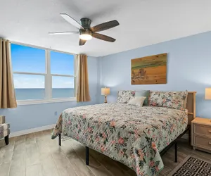 Photo 5 - Coronado Towers 703