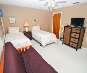 Photo 4 - Oceanside Village D2