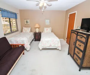 Photo 5 - Oceanside Village D2