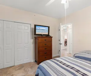Photo 5 - Oceanwalk 1-203