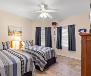 Photo 3 - Oceanwalk 1-203