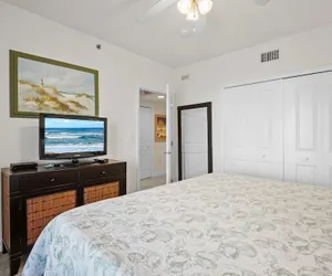 Photo 4 - Oceanwalk 12-404